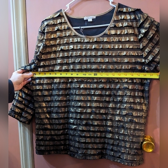 New with tags Erin London gold top, shirt, TE - Picture 5 of 5